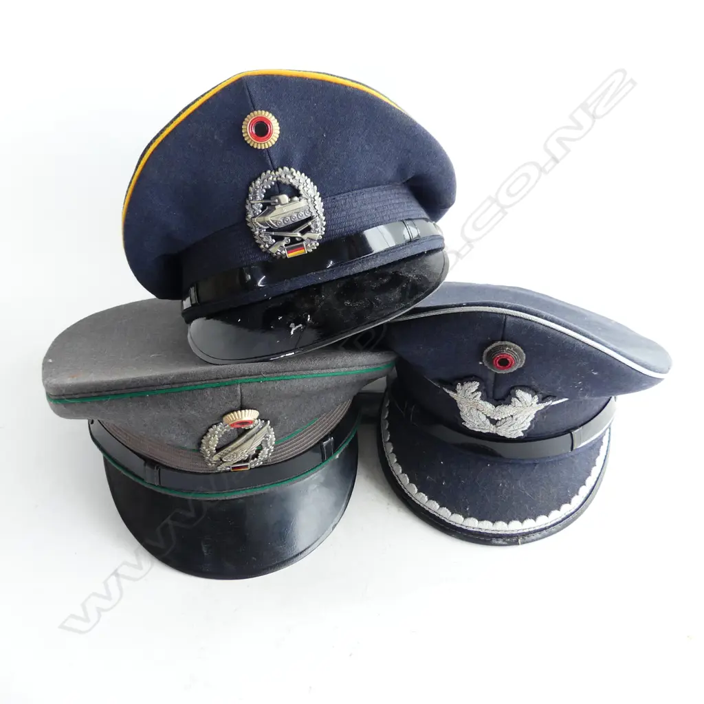 3 WEST GERMAN MILITARY HATS: AIRFORCE & TANK BADGES Image 1++