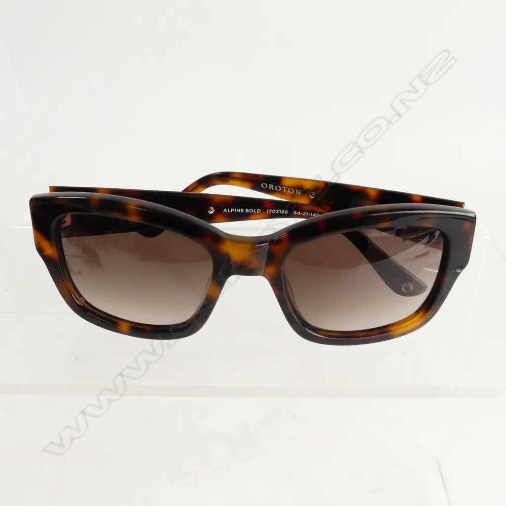 GENUINE OROTON LADIES SUNGLASSES Image 1++