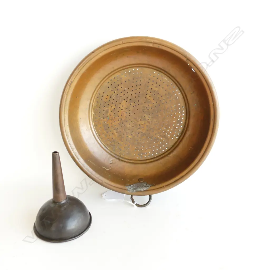 ANTIQUE COPPER COLANDER & FUNNEL DIA 240MM Image 1++