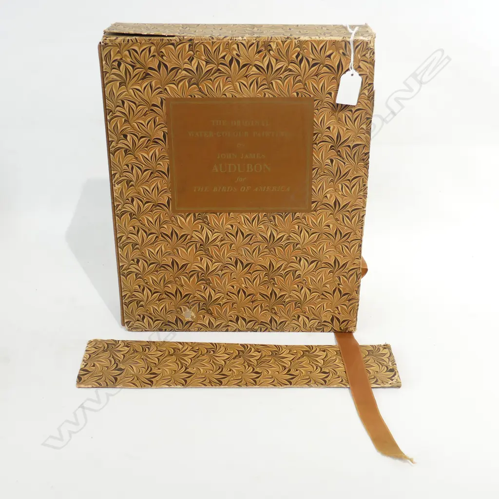 'THE BIRDS OF AMERICA' BY AUDUDON. 2 VOLUME BOOK SET REPRINTED 1966, SOME DAMAGE TO BOX Image 1++