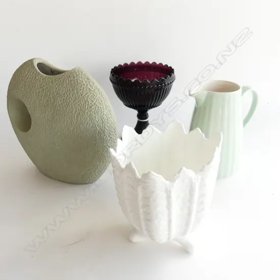 4 PCES; 3 VASES COALPORT, MARIMIKKO, OTHER + WEDGWOOD GREEN JUG