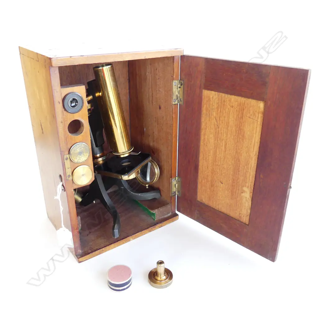 VINTAGE BOXED MICROSCOPE 310x200x155mm Image 1++