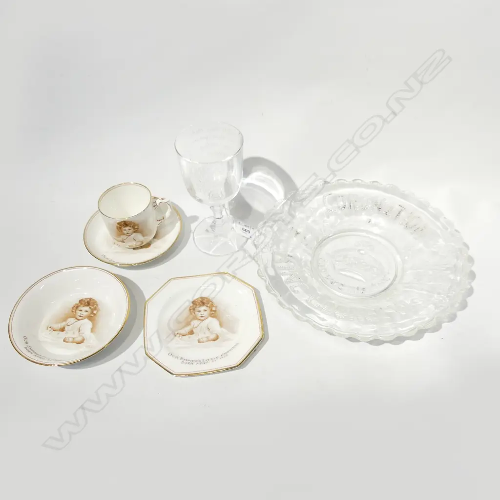 6 PCES ROYAL MEMORABILIA; 4 PCES PARAGON CHINA, WINE CUP & CORONATION 1937 PLATE 265mm dia Image 1++