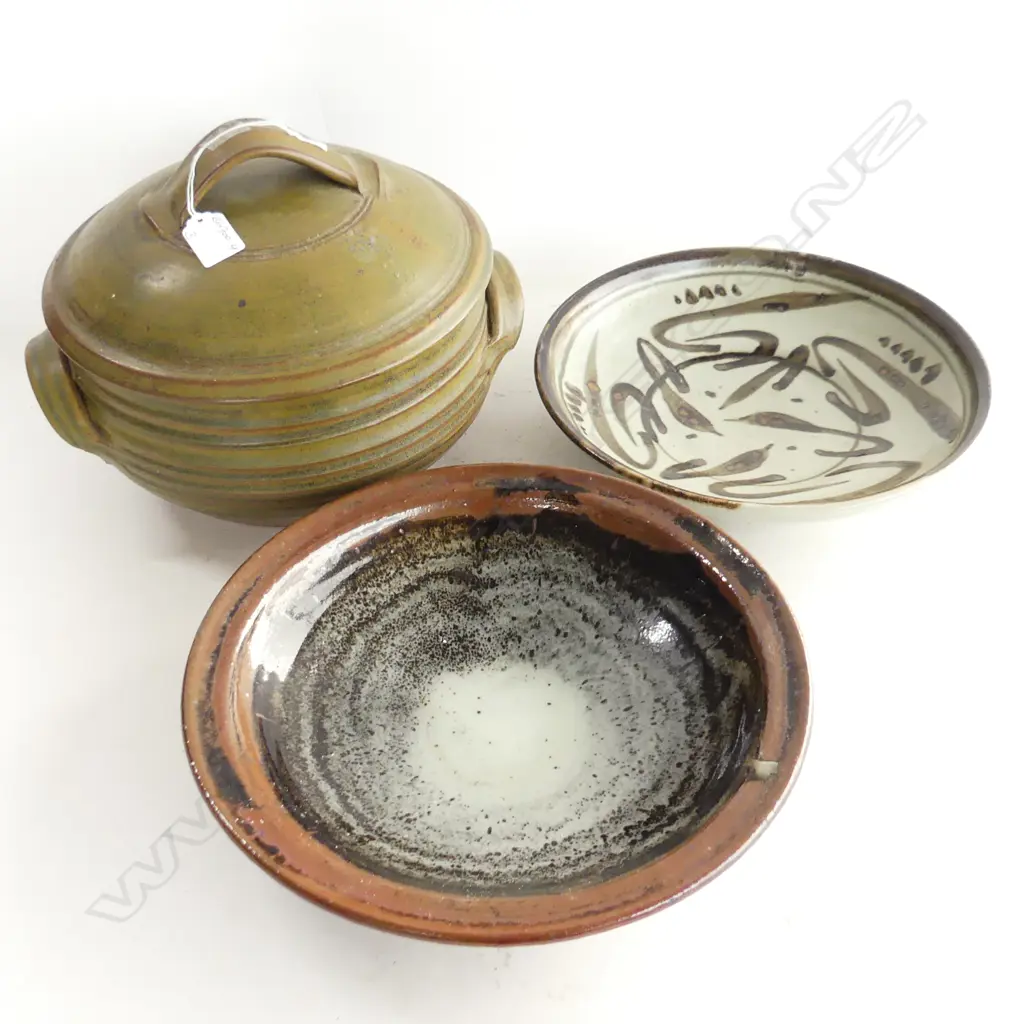 3 NZ STUDIO POTTERY PCES: P STICHBURY LIDDED TUREEN + Carl Vendelbosch shallow bowl + other bowl Image 1++