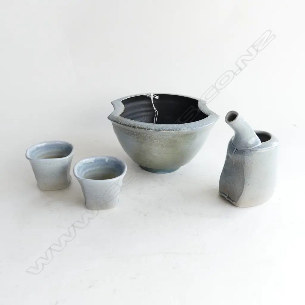 SML DUNCAN SHEARER PALE BLUE salt glaze BOWL DIA.160MM + CM ? 2 CUPS & SML JUG Image 1++