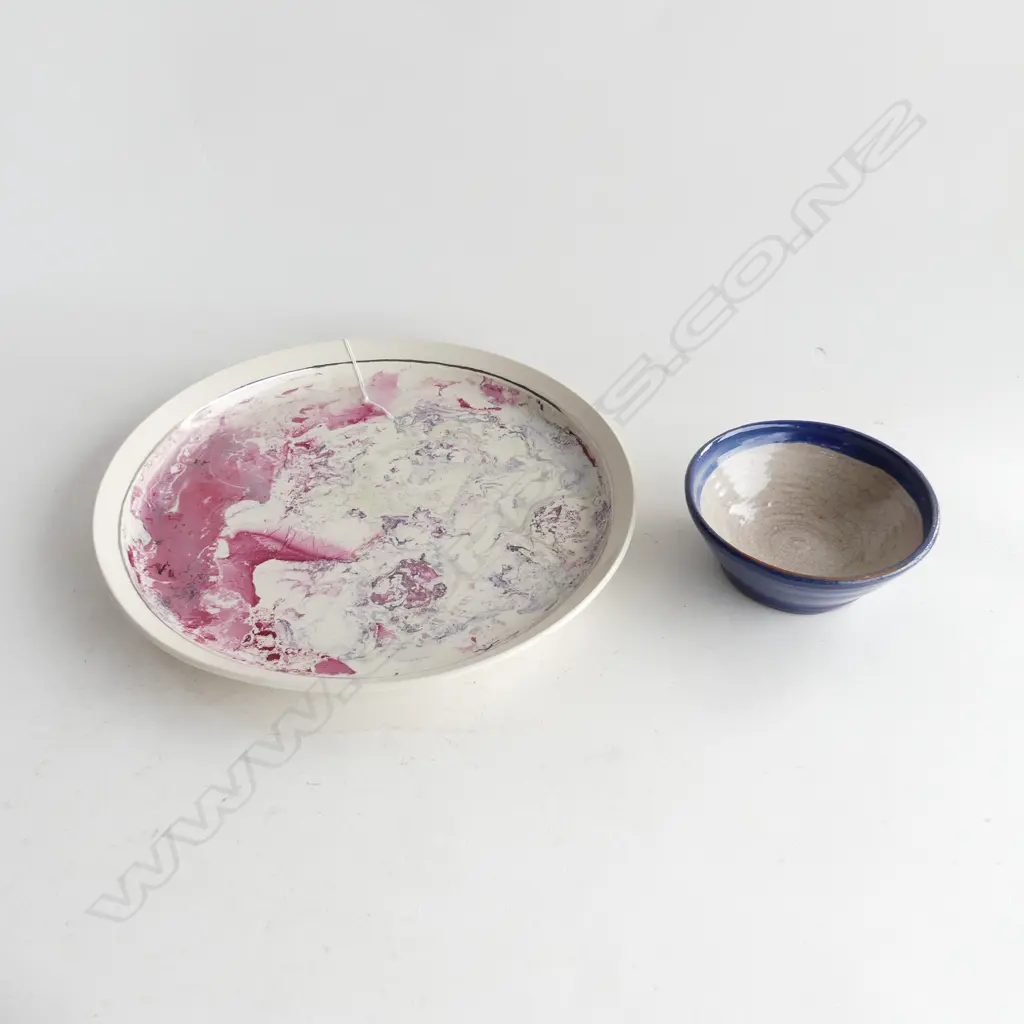 ELIZABETH LISSAMAN BOWL (DIA135MM) + PATTI MEADS STUDIO POTTERY PLATE (DIA 310MM) Image 1++