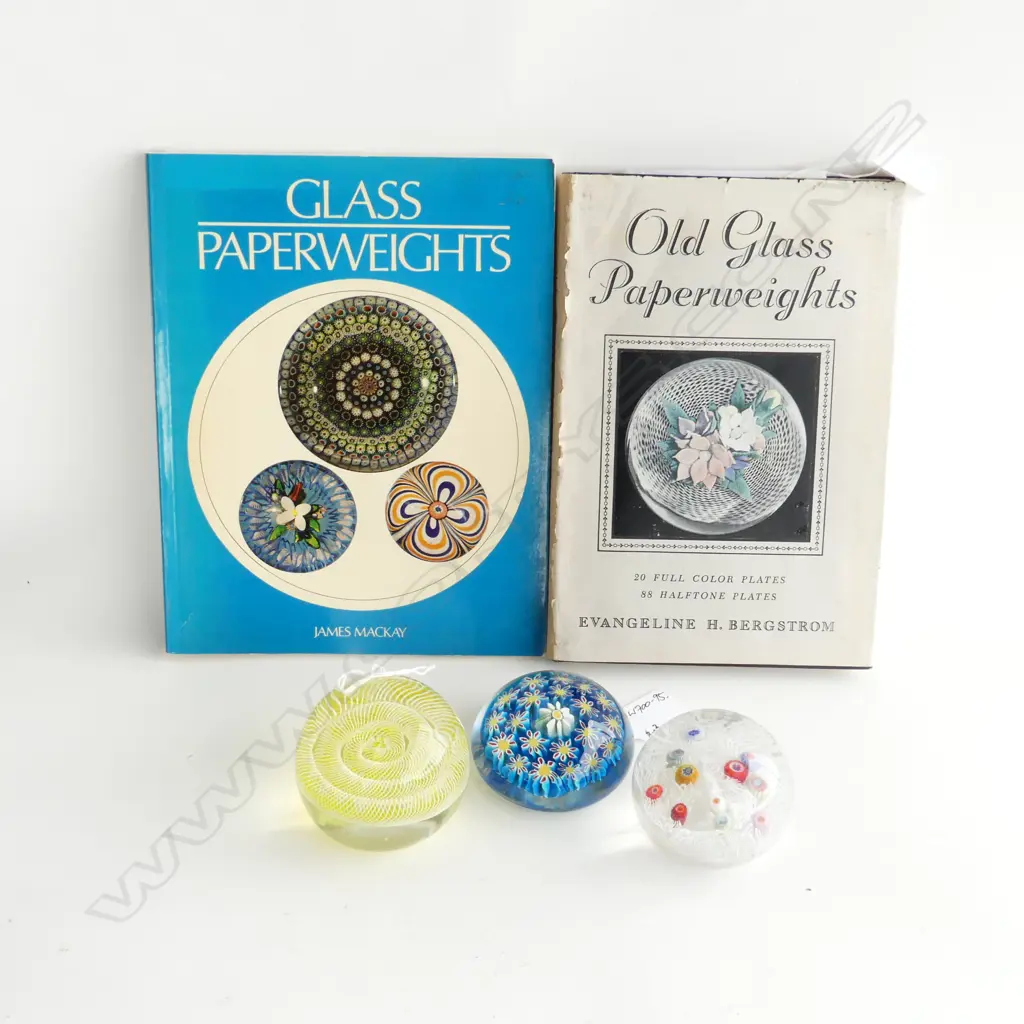 3 MILLEFIORI GLASS PAPER WEIGHTS PLUS 2 PAPER WEIGHT BOOKS Image 1++