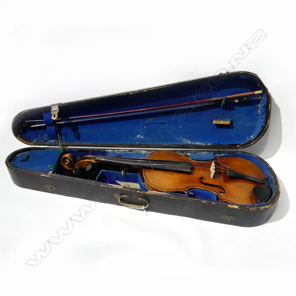VINTAGE VIOLIN 590MM IN CASE (CASE HAS BEEN TREATED FOR BORER) L.  Image 1++