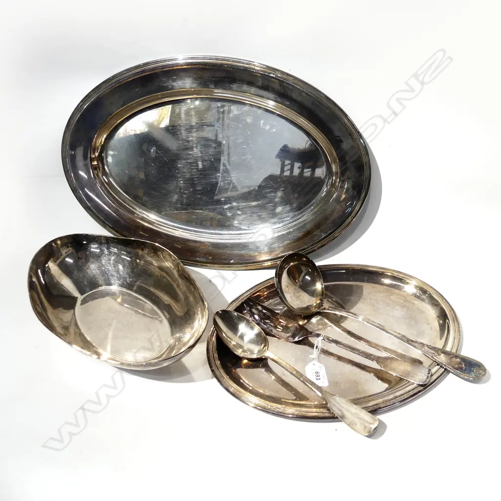 6 PCES FRENCH SILVER PLATE; 2 LG TRAYS 450x300mm, DISH, 3 PCES SERVING CUTLERY  Image 1++