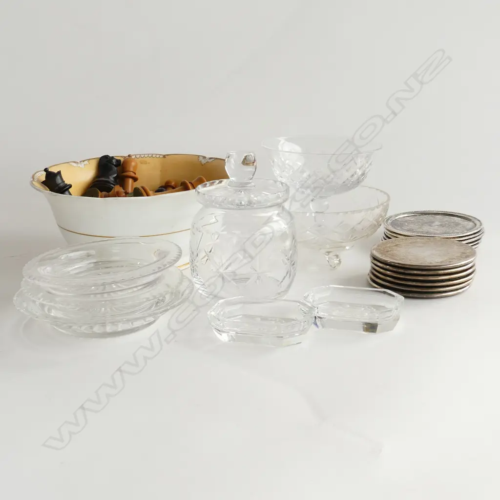 BOX CRYSTAL S/PLATE COASTERS + CHESS SET BOWL ETC Image 1++