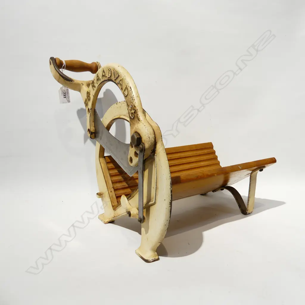 VINTAGE RAADVAD BREAD OR MEAT SLICER Image 1++
