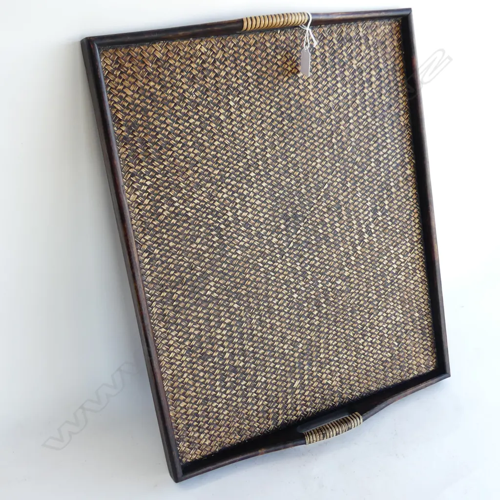 LG WOODEN TRAY w. WOVEN BASE 450x550mm Image 1++