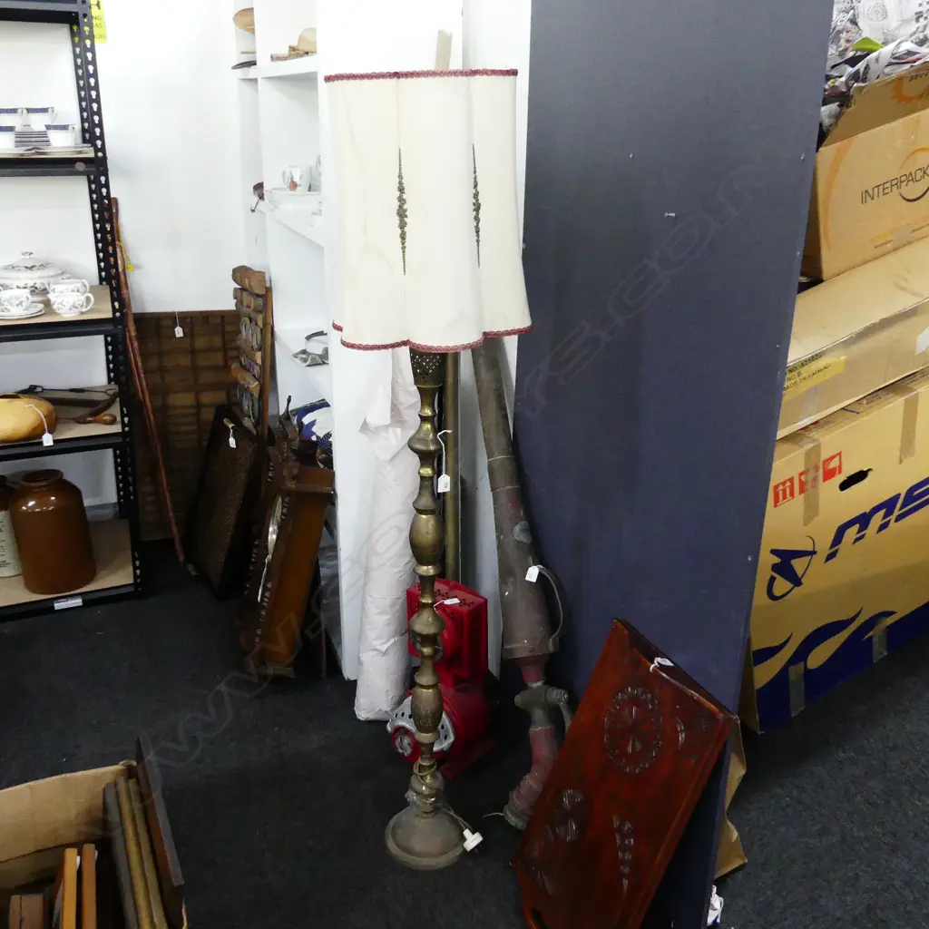 VINTAGE STANDARD LAMP; BRASS STAND H.1610mm Image 1++