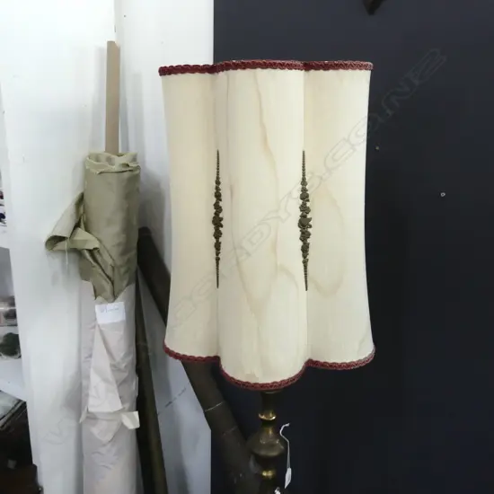 VINTAGE STANDARD LAMP; BRASS STAND H.1610mm