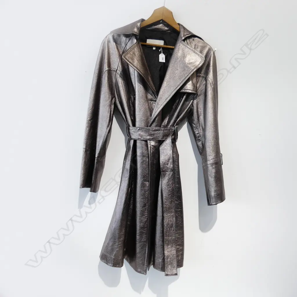 WOMEN'S VALENTINO METALLIC TRENCHCOAT, SIZE 42/6 Image 1++