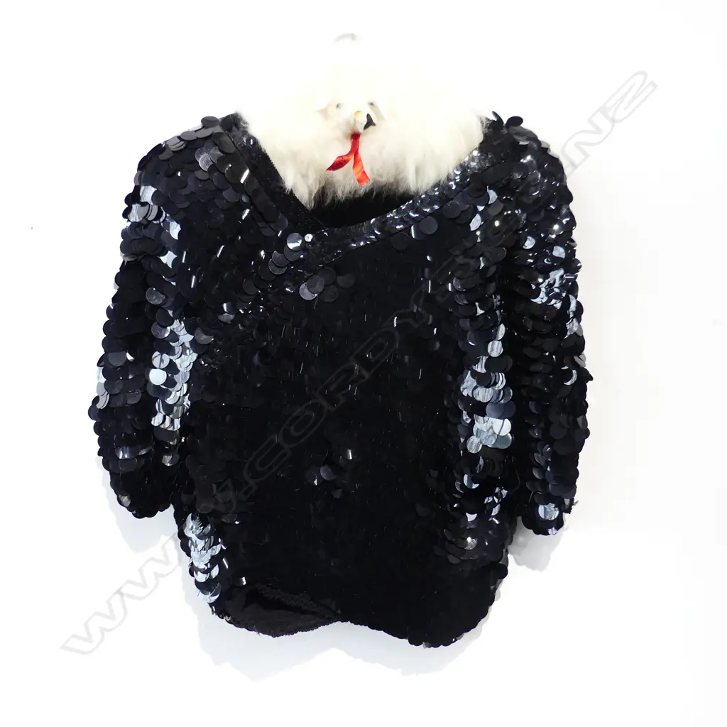 BLACK SEQUIN (PLASTIC DISKS) TOP  SIZE LARGE Image 1++