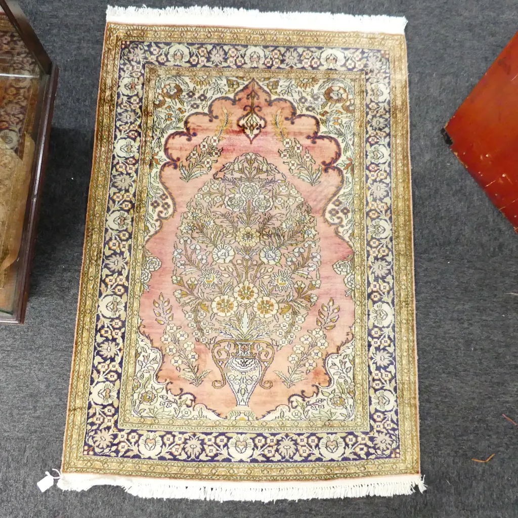 HAND KNOTTED SILK PRAYER RUG 900x1200mm Image 1++