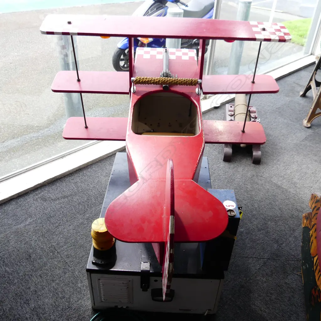 RED BARRON CHILDS COIN OPERATED RIDE-ON TOY 1220x1400x1160mm Image 1++