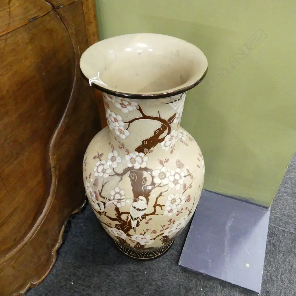 LG BROWN ORIENTAL VASE w. BLOSSOM DESIGN H.630mm Image 1++