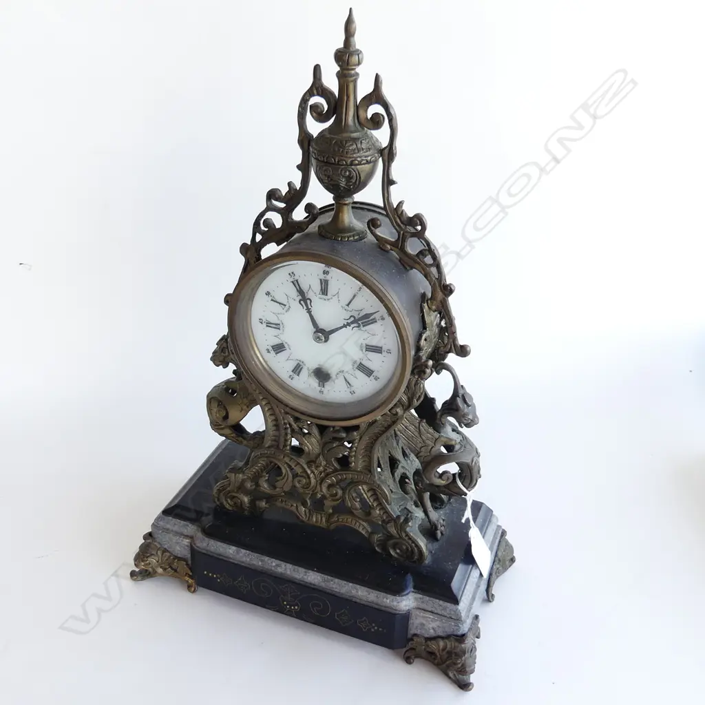 REPRODUCTION FRENCH GILT BRONZE CLOCK H. 435MM Image 1++
