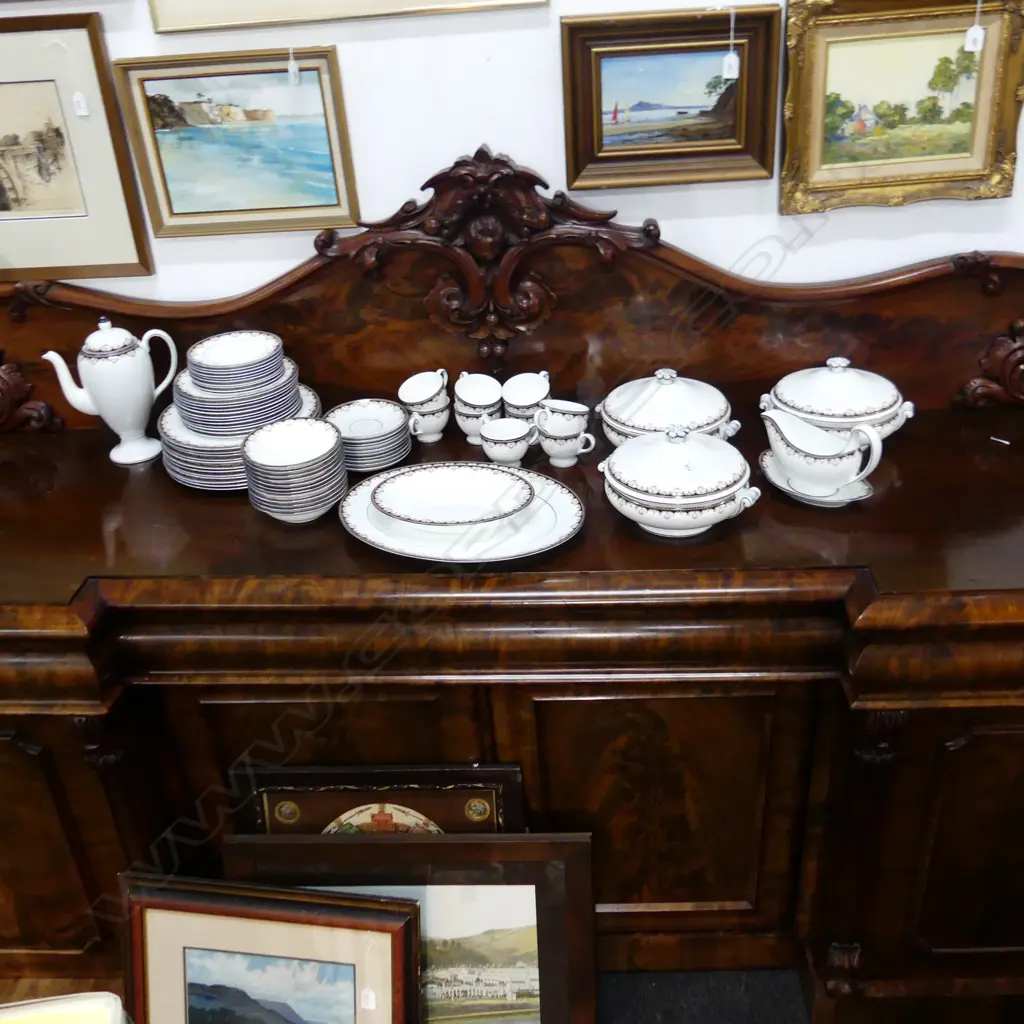 WEDGWOOD 'MEDICI' BONE CHINA PART DINNER SERVICE Image 1++