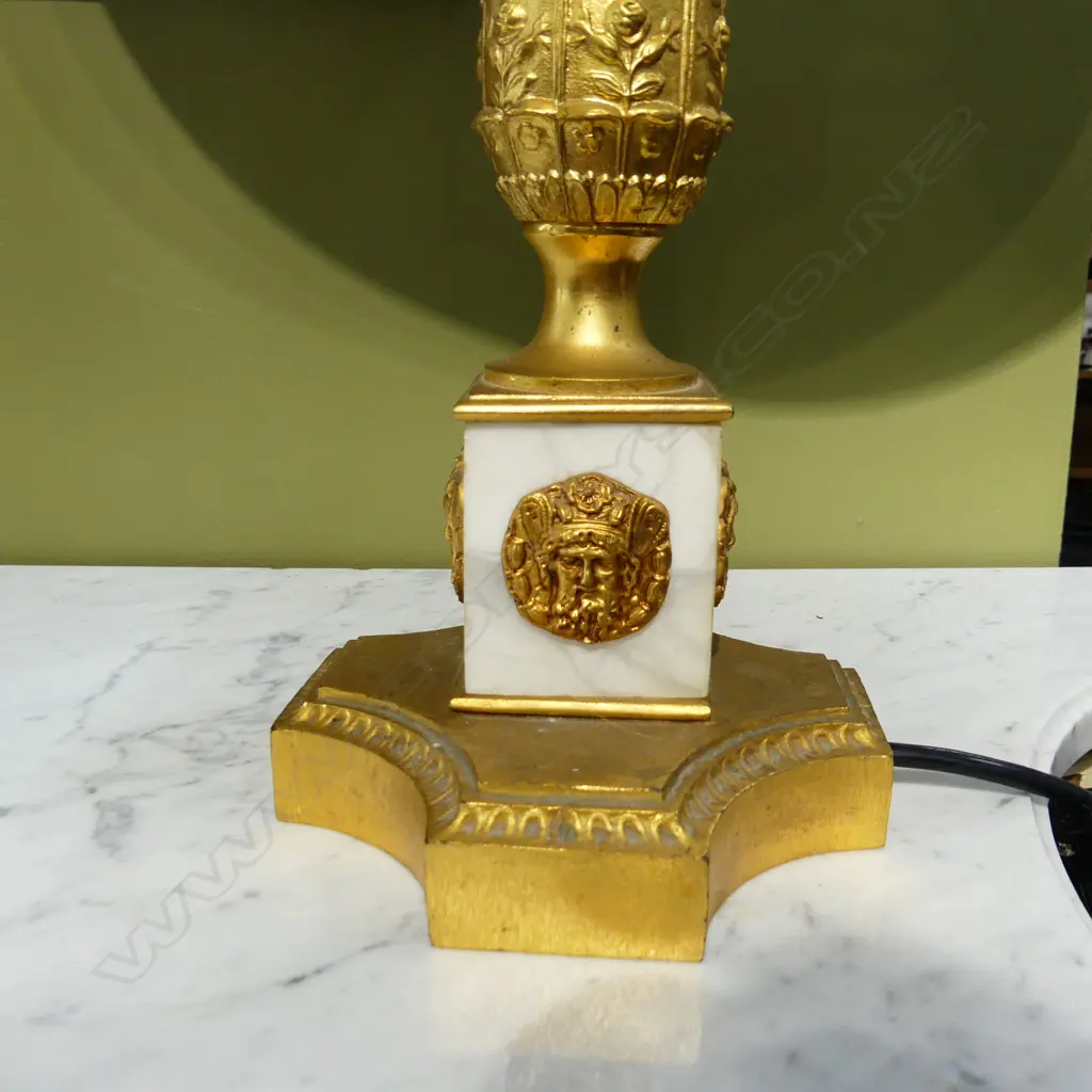 WHITE ONYX COLUMN LAMP H.760mm Image 1++