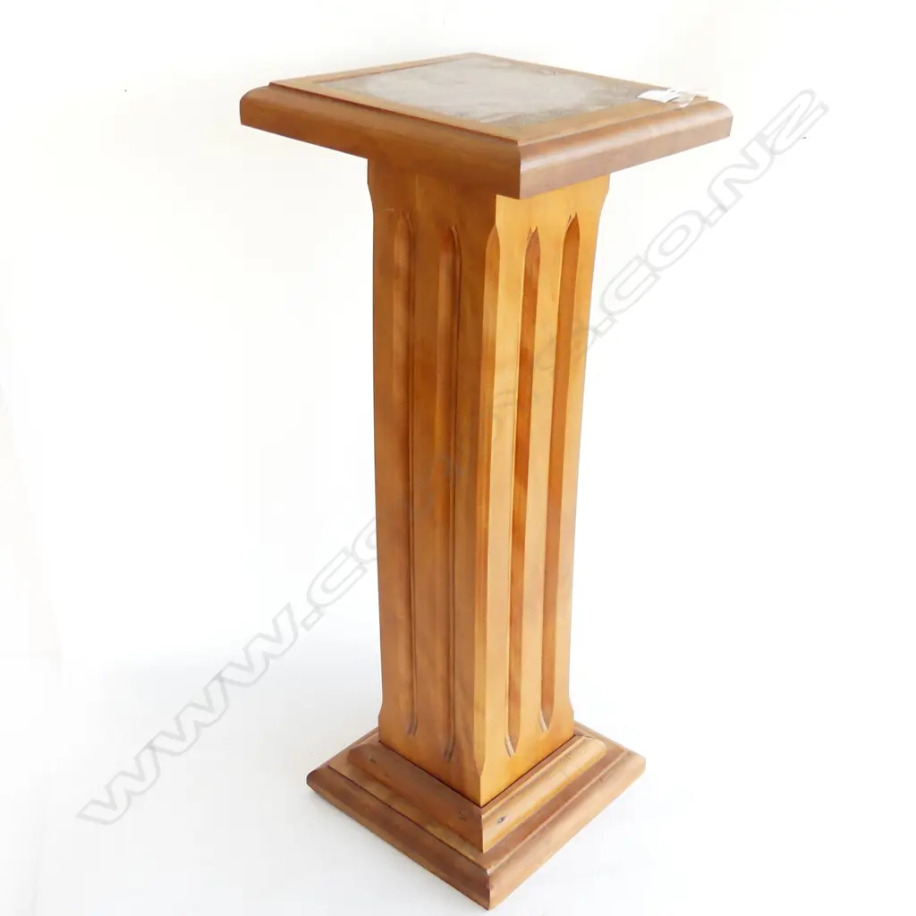 NATIVE TIMBER PLANT STAND H.280x280x700mm Image 1++