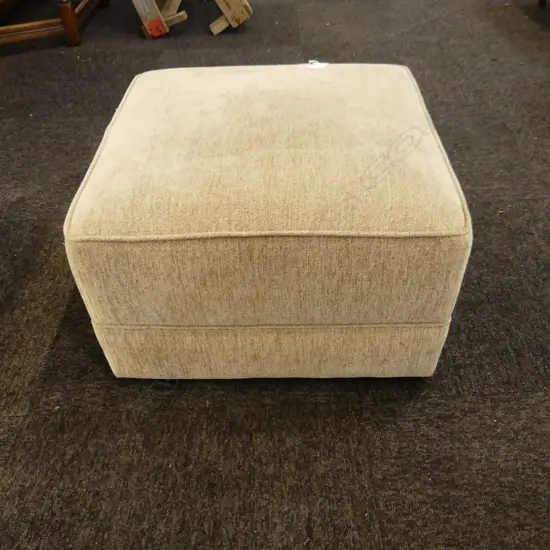 OTTOMAN 500 X 500MM