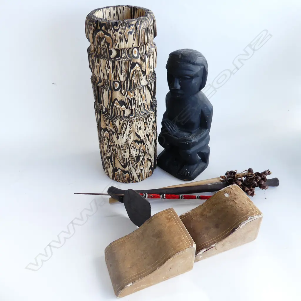 BOX of ARTEFACTS. LEATHER BOOKENDS. CARVED FIGURE. PUNGA CARVED SECTION Image 1++