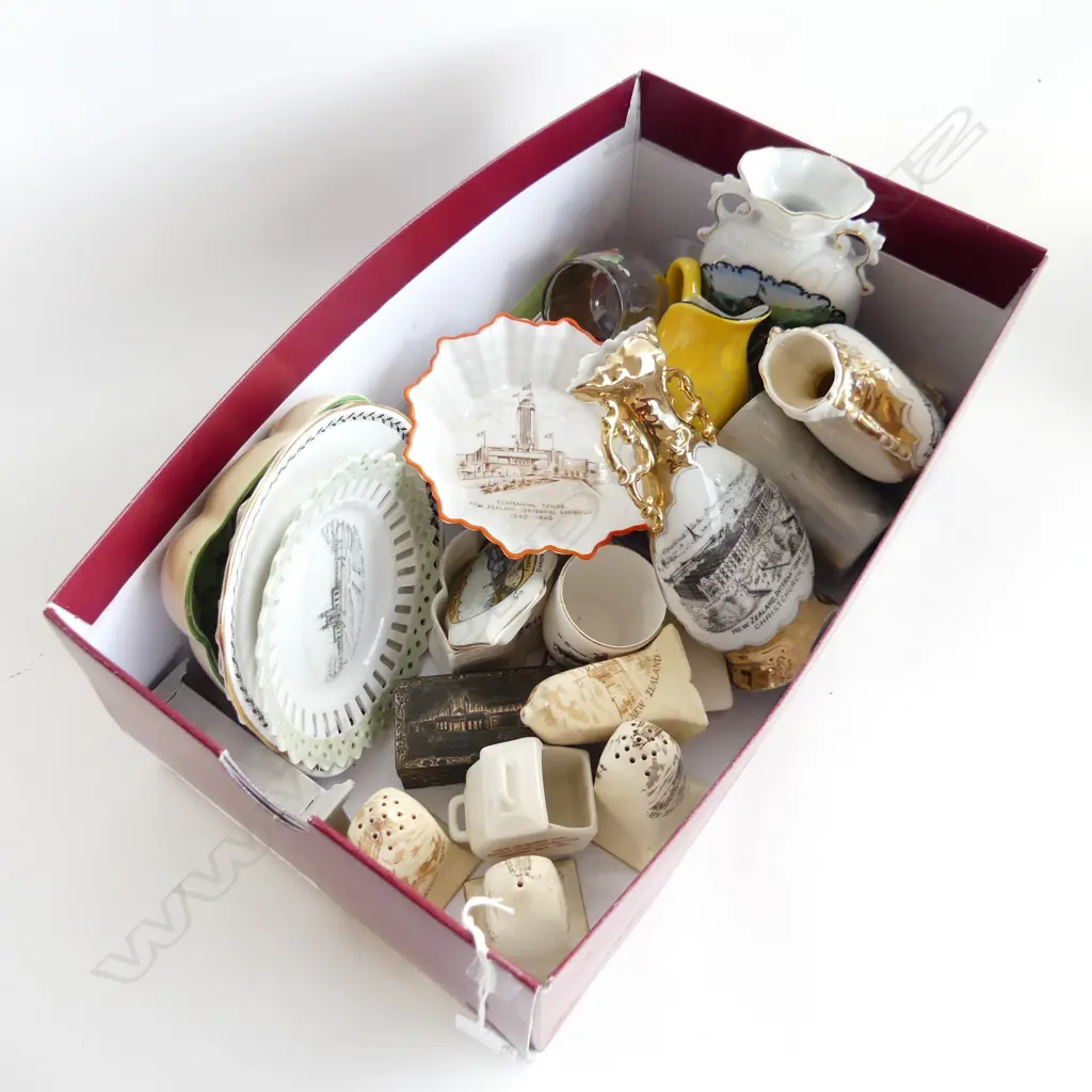 SM BOX COLLECTABLE NZ CENTENNIAL EXHIBITION PCS INCL SPOONS, S&P, JUGS, TRINKET DISHES ETC.. Image 1++