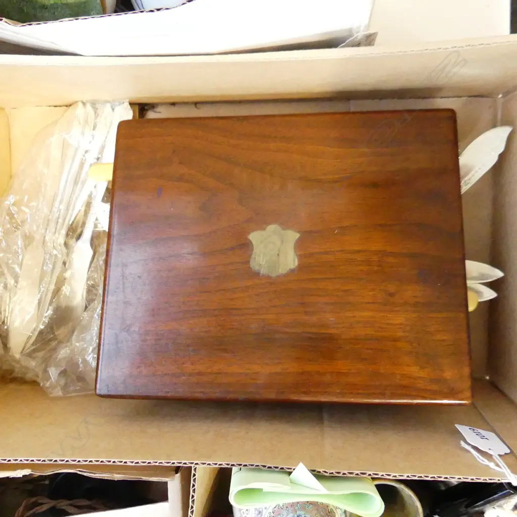 BOX ASSORTED FISH CUTLERY KNIVES & FORKS INCL ART DECO IVORINE & BOX Image 1++