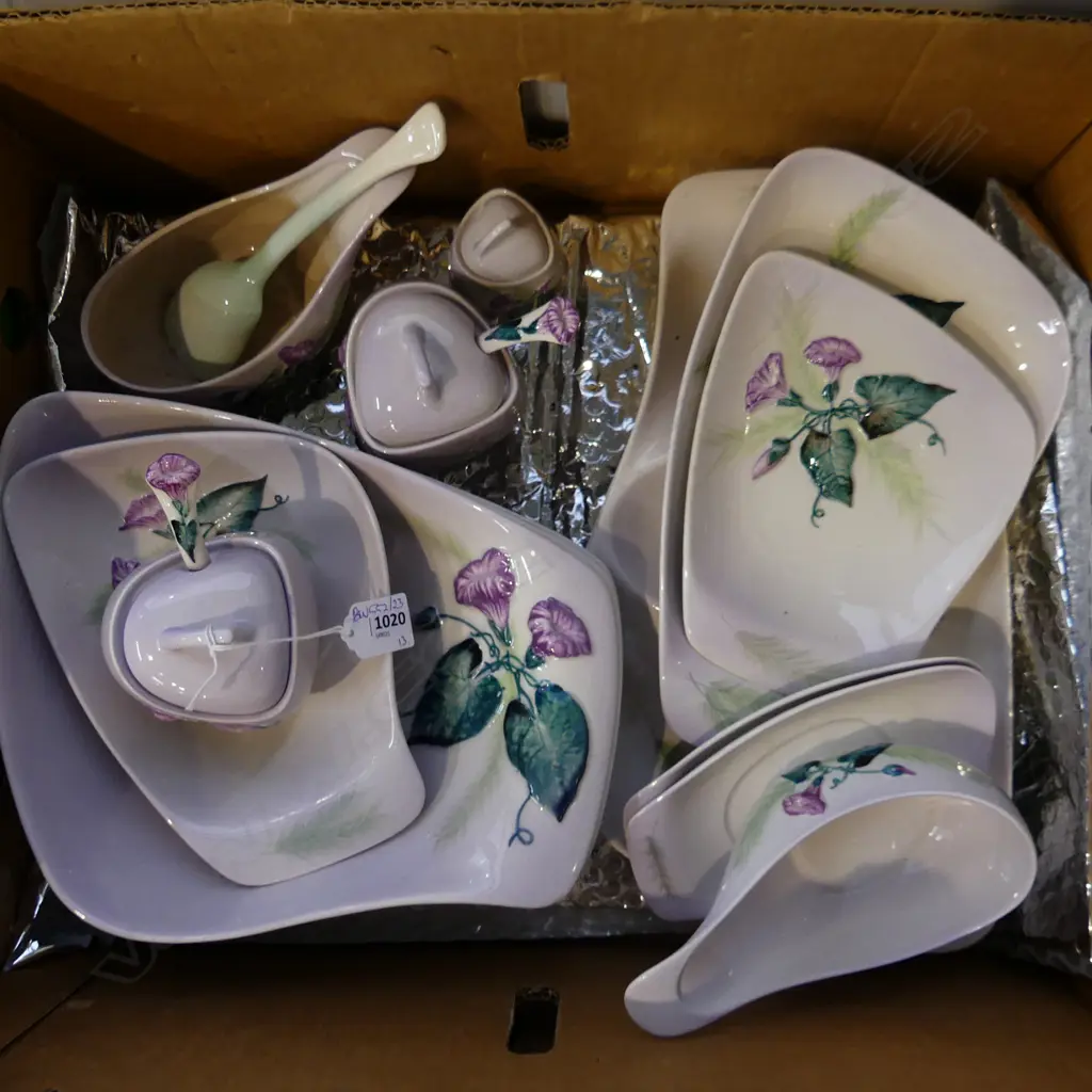 APPROX 13 PCES PURPLE 'CONVOLVULUS' CARLTONWARE  Image 1++