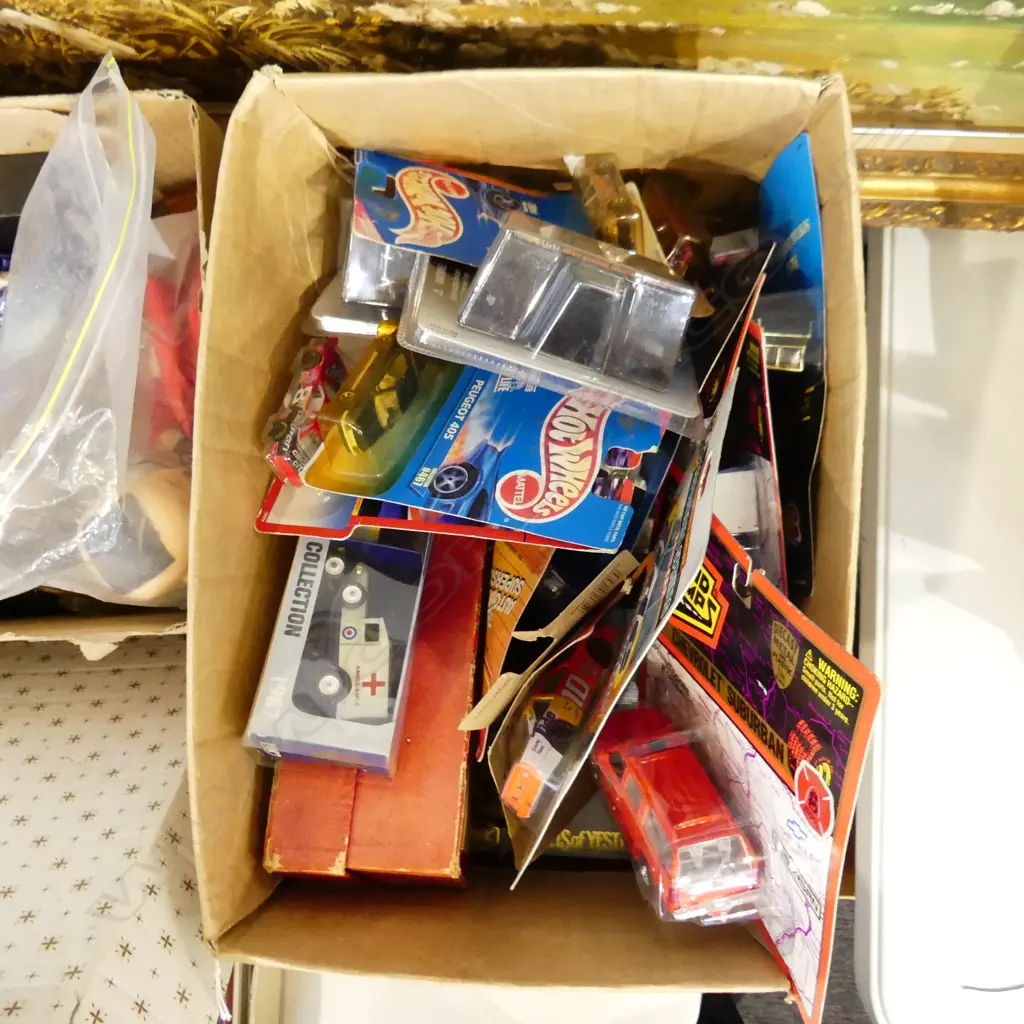 BOX LOT ASST. MATCHBOX MODEL VEHICLES ETC Image 1++