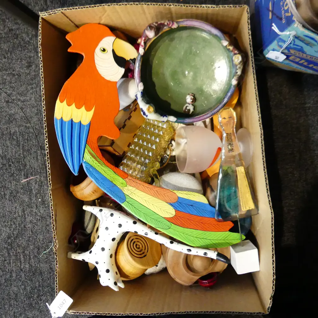 BOX LOT TURNED WOODEN CONTAINERS, CERAMICS, ETC Image 1++