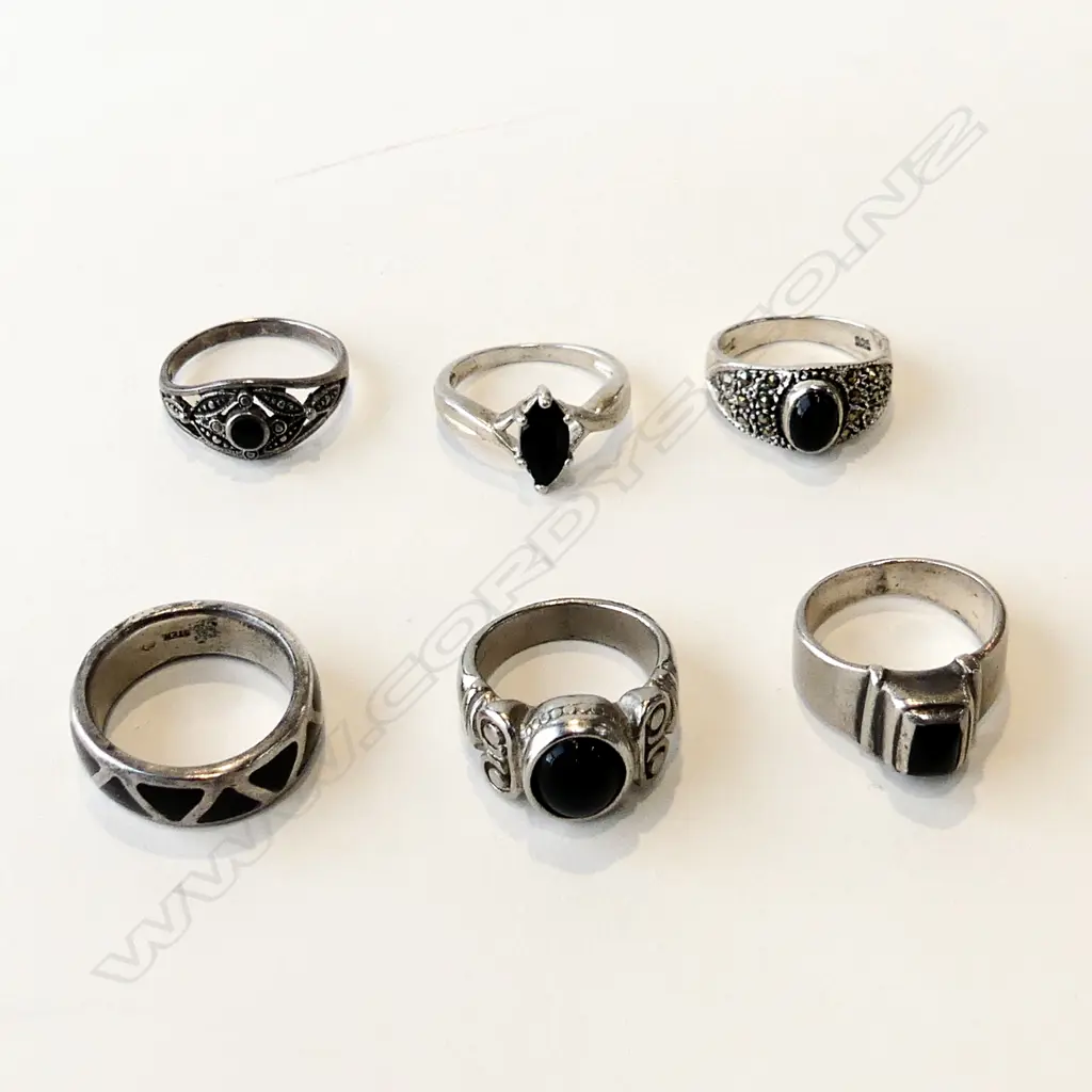 6 STG RINGS - BLACK STONES (1 UNMARKED) 22 GRAMS Image 1++