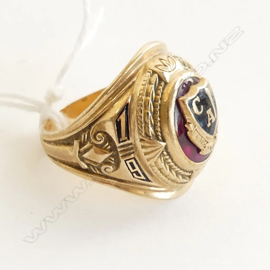 10CT GOLD RING 'JOSTEN' - MAKER 12.3 GRAMS SIZE O 1/2 Image 1++