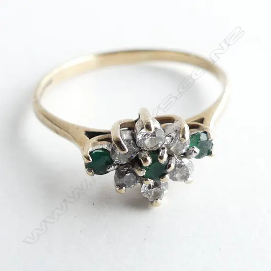 9CT GREEN & WHITE STONES RING