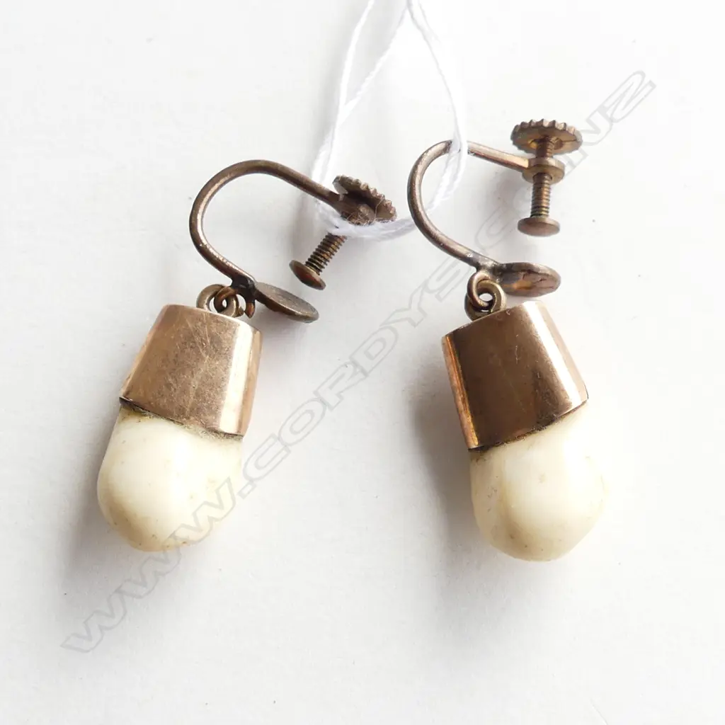 PR VINTAGE 9CT ROSE GOLD ANIMAL TEETH EARRINGS G/PLATE MOUNTS Image 1++
