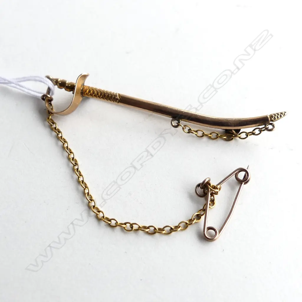 9CT GOLD SWORD BAR BROOCH 2.46GM Image 1++