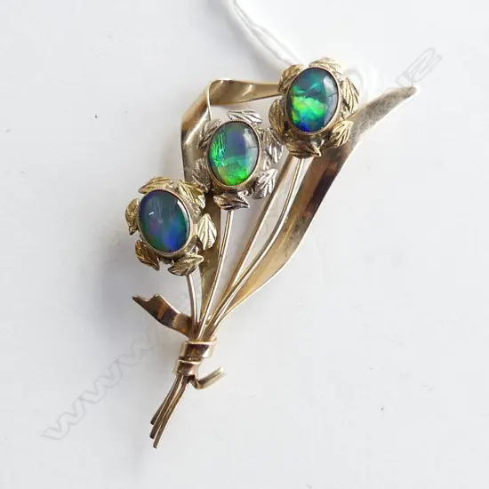 10CT GOLD OPAL SET FLORAL BROOCH 5.4GMS