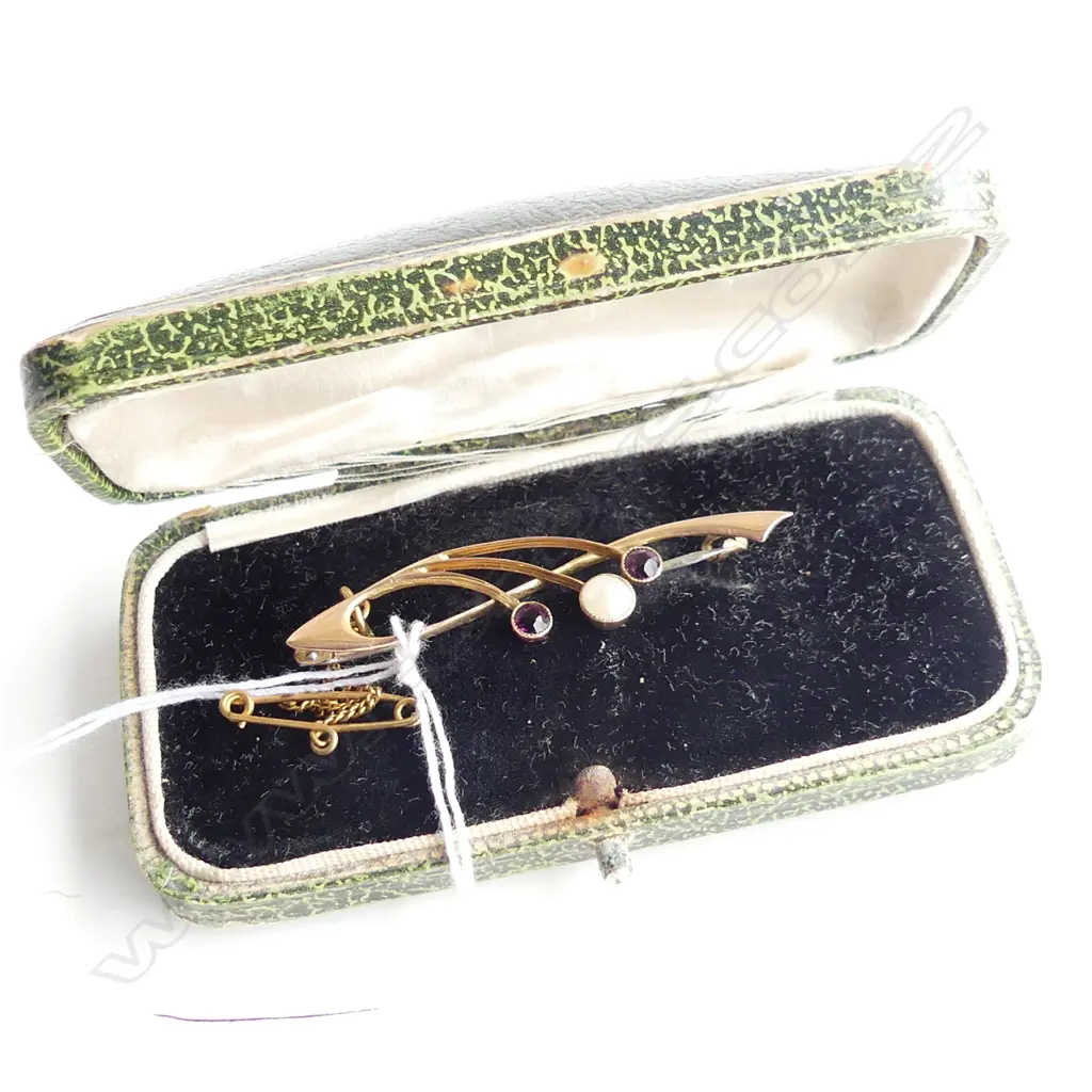 ART NOUVEAU 9CT GOLD AMETHYST & PEARL BROOCH BOXED 2.2gms Image 1++