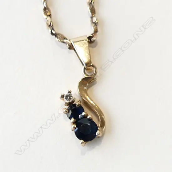 10CT GOLD CHAIN w. 9CT PENDANT 3.8 GRAMS 47CM LONG