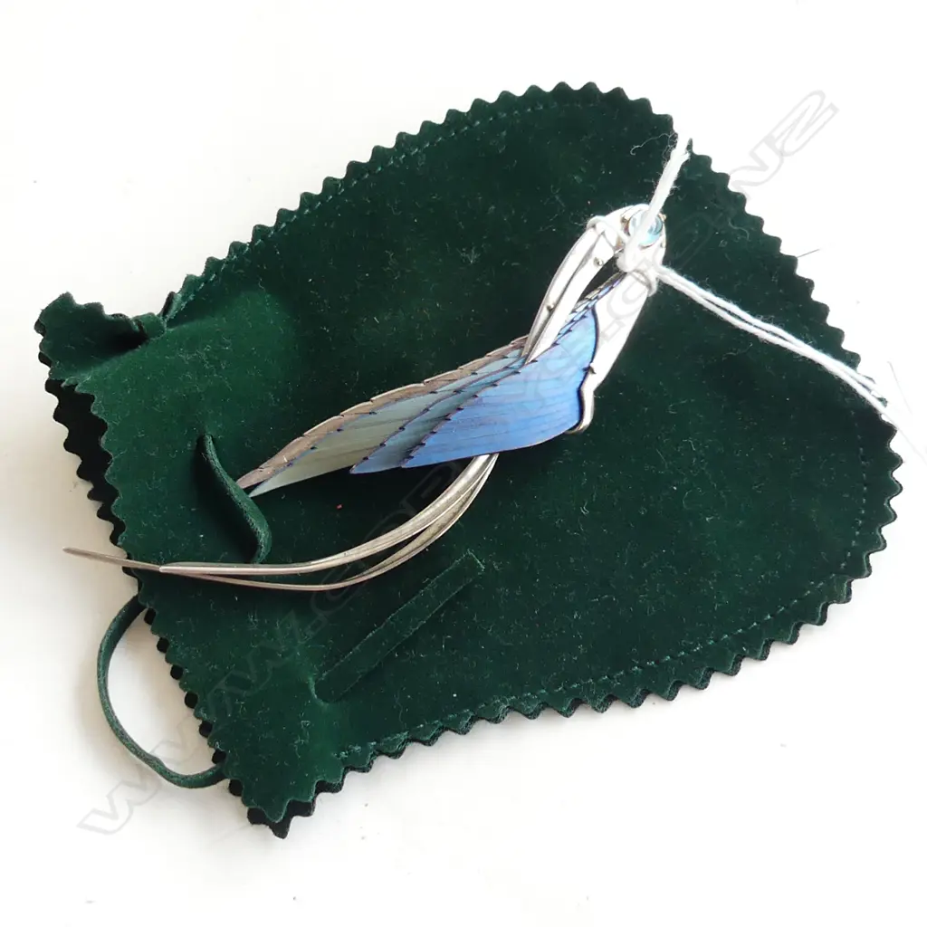 DESIGNER SILVER? & ANODISED STYLISED BIRD BROOCH. Image 1++