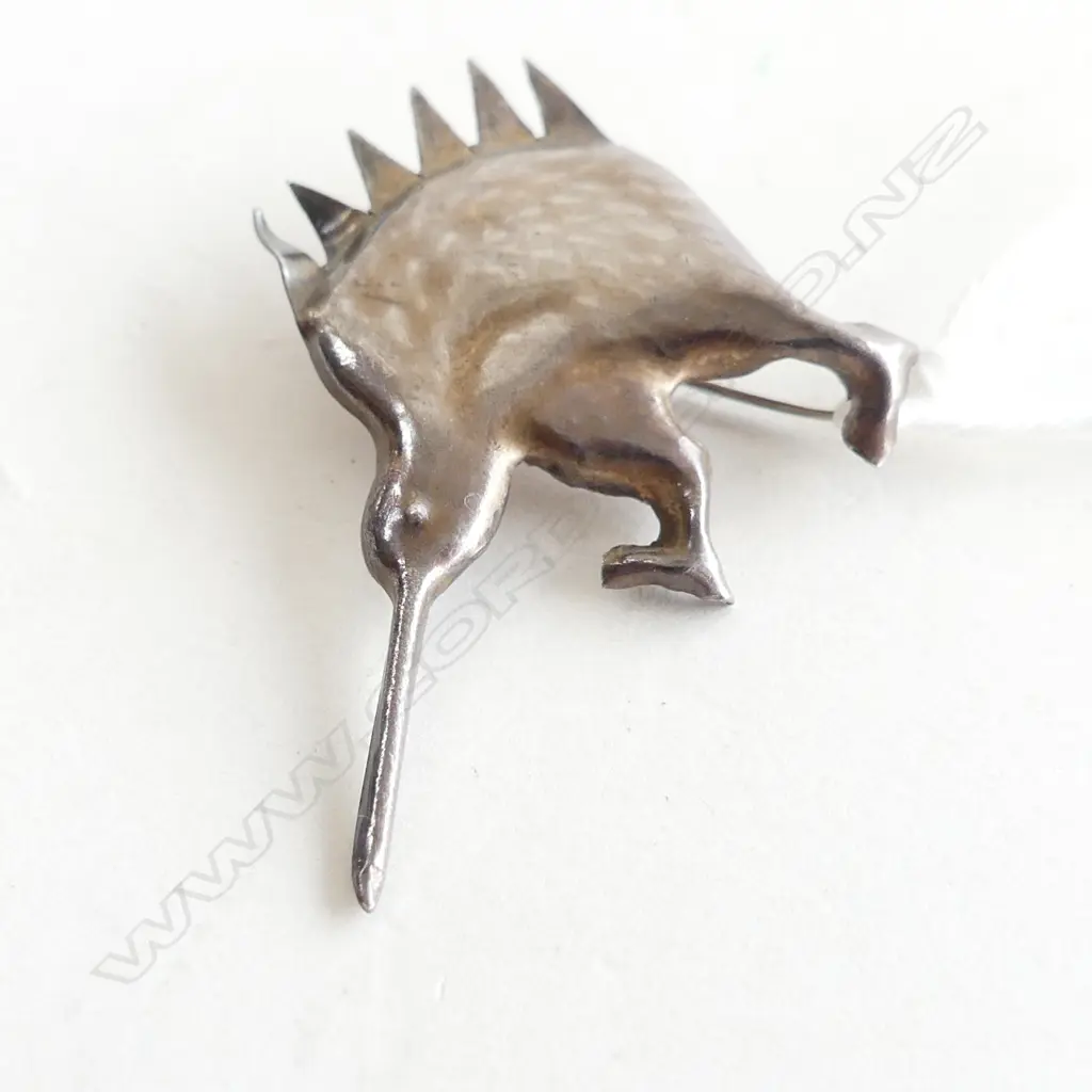 ALAN PRESTON NZ DESIGNER SILVER KIWI BROOCH Image 1++