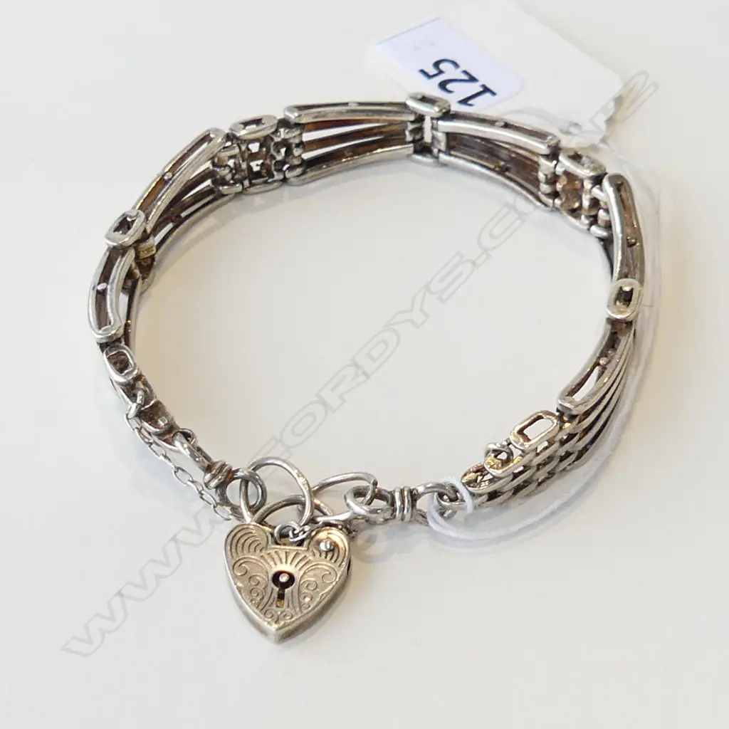 STYLISH SILVER GATE LINK BRACELET HEART PADLOCK CLASP  Image 1++