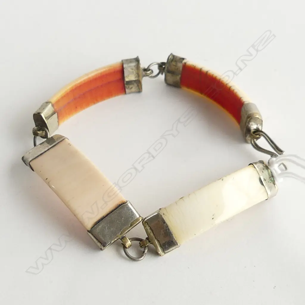 VINTAGE MOUNTED IVORY BRACELET 11.8GMS  Image 1++