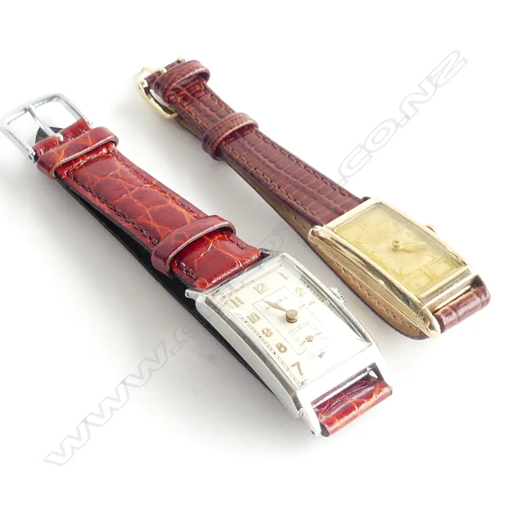 2 VINTAGE CURVEX WATCHES Image 1++
