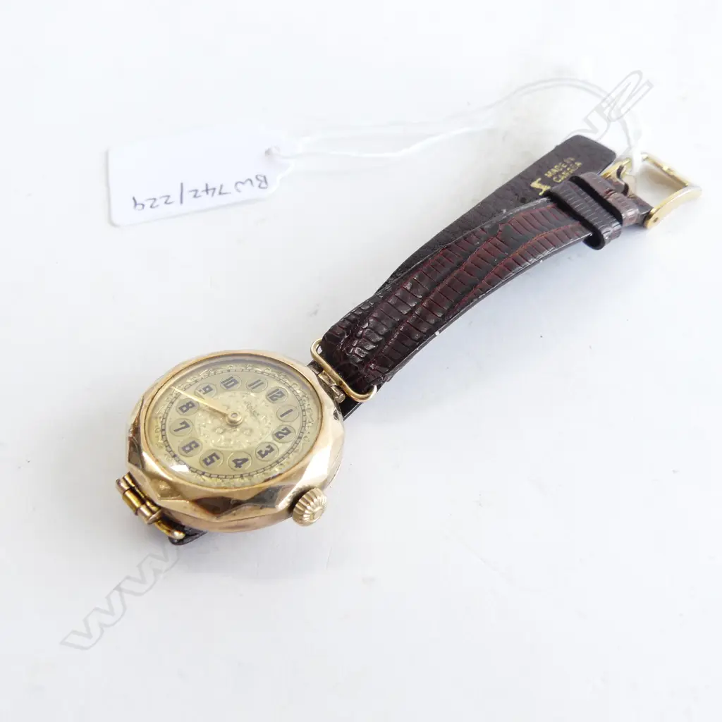 9CT GOLD LADIES ROLEX WRIST WATCH Image 1++