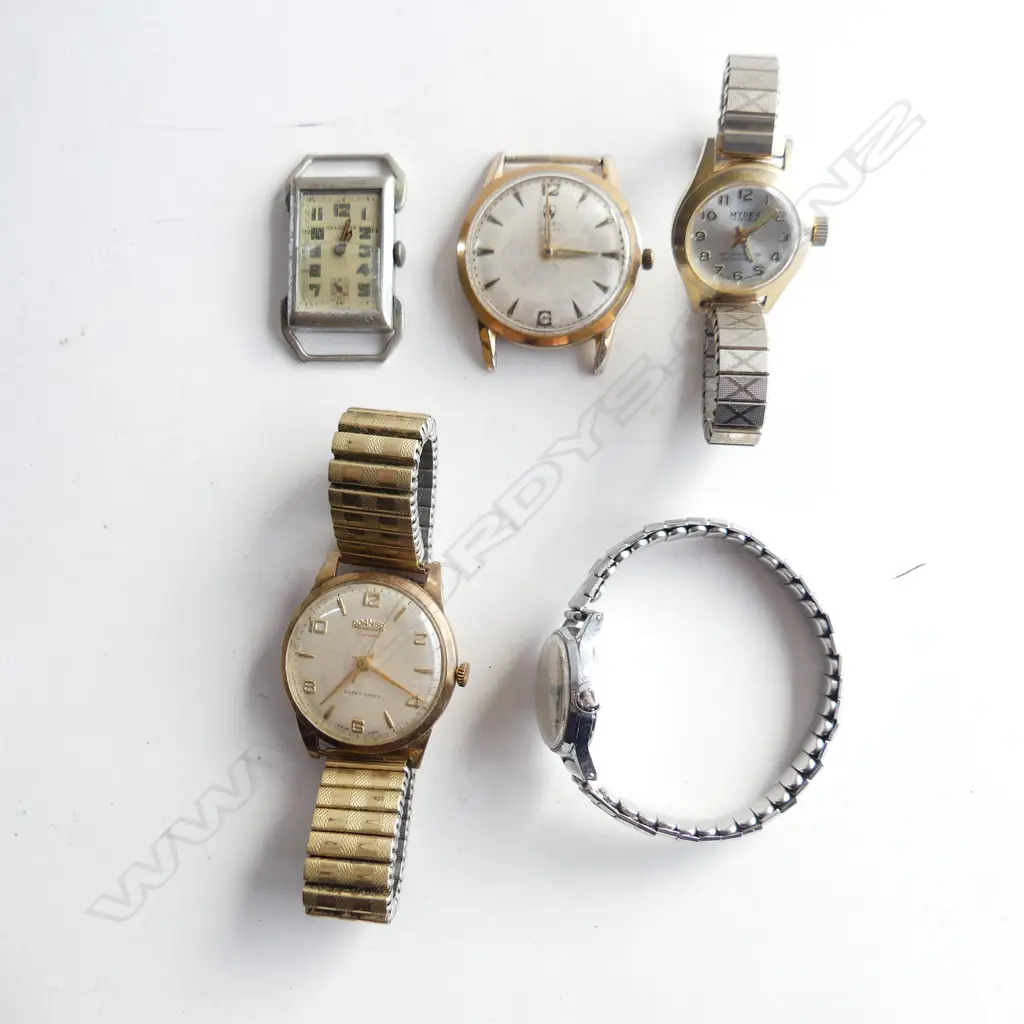 5 VINTAGE WRISTWATCHES  Image 1++