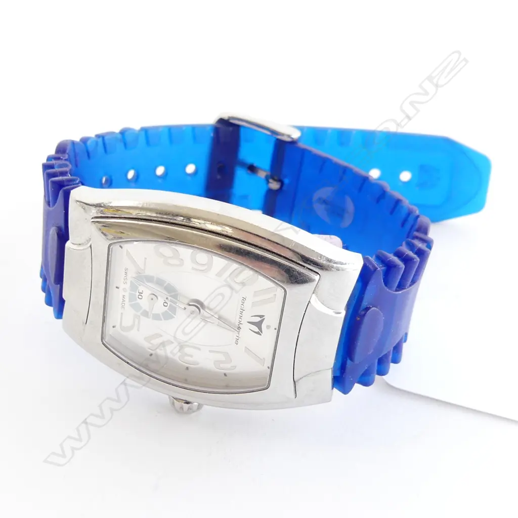 TECHNOMARINE WRIST WATCH (NEW - OLD STOCK) WORKING Image 1++